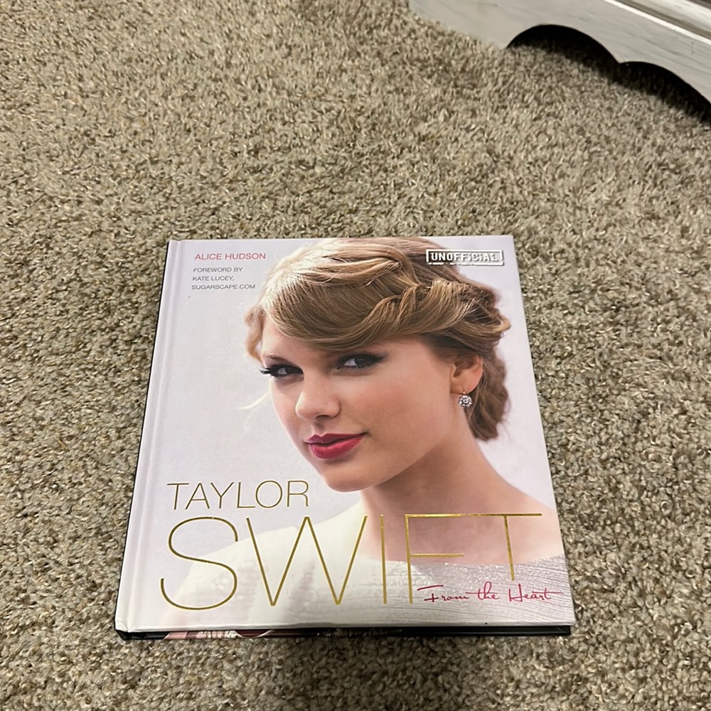 Taylor Swift book